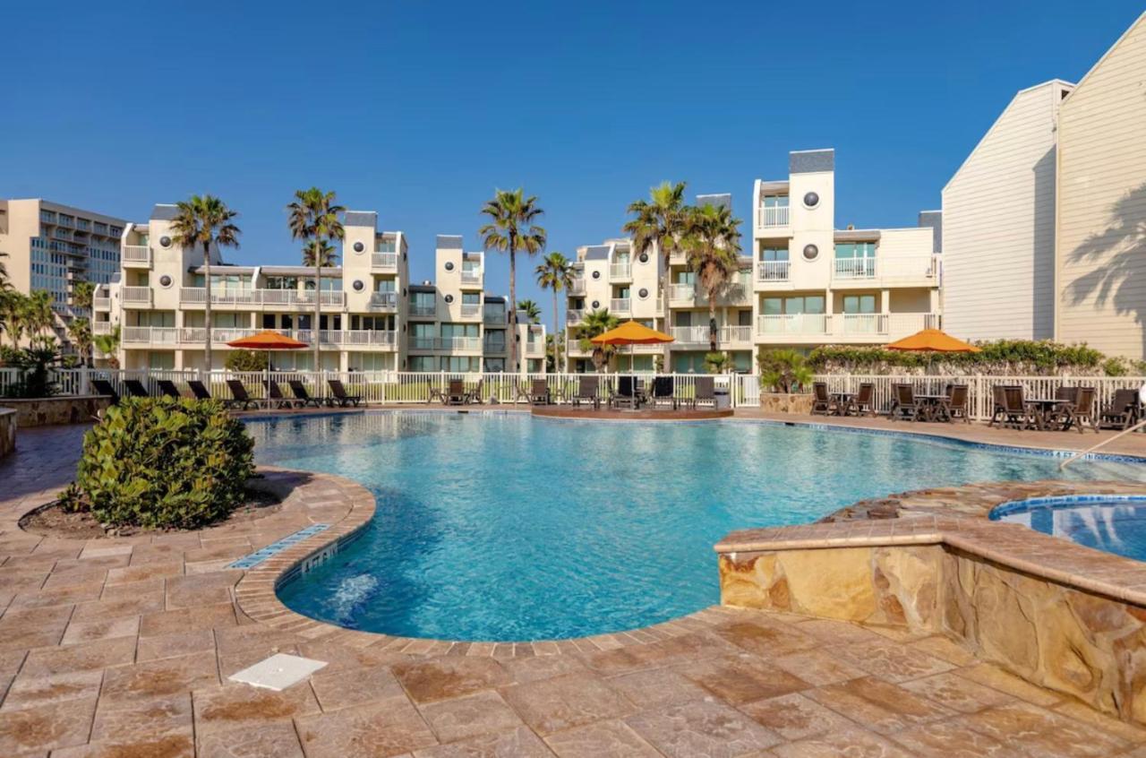 Ocean Breeze Retreat 2Bed 2Bath, Heated Pool! Apartment South Padre Island Exterior photo