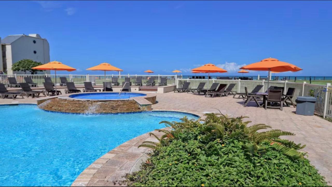 Ocean Breeze Retreat 2Bed 2Bath, Heated Pool! Apartment South Padre Island Exterior photo