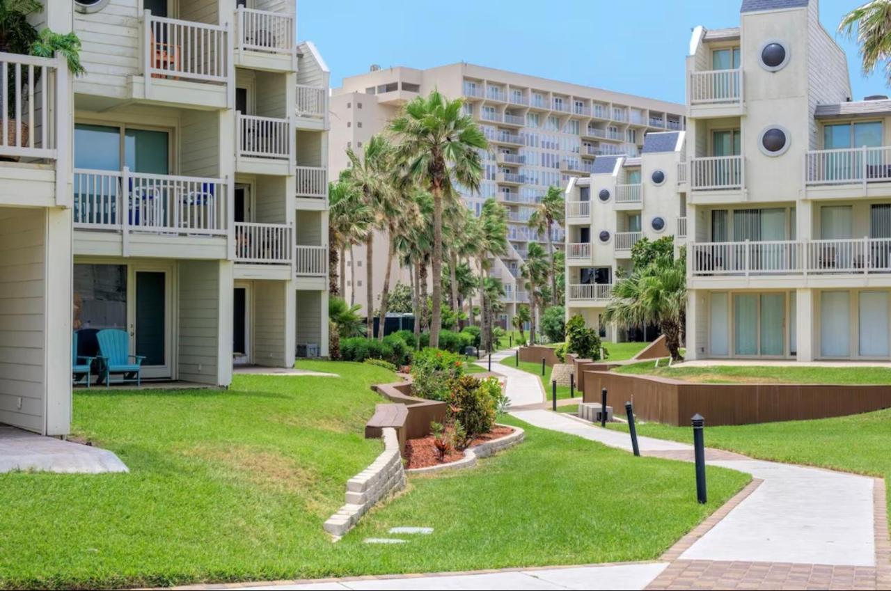 Ocean Breeze Retreat 2Bed 2Bath, Heated Pool! Apartment South Padre Island Exterior photo
